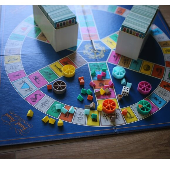 Trivial Pursuit Master Game Young Players Edition Vintage 1984 Ages 7 & Up - Picture 3 of 11